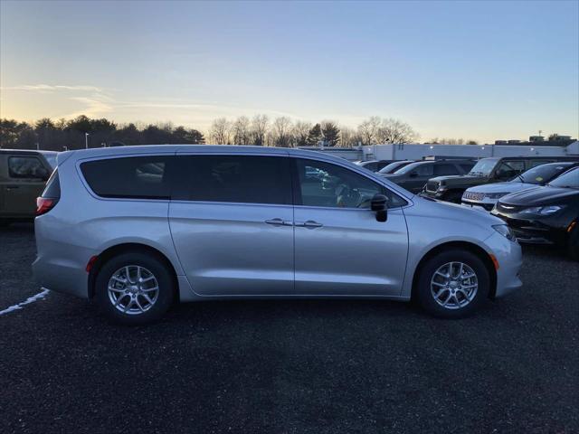 2026 Chrysler Voyager VOYAGER LX