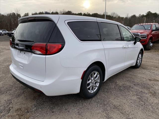 2026 Chrysler Voyager VOYAGER LX