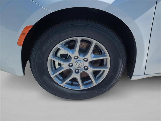 2026 Chrysler Voyager LX