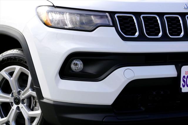 2026 Jeep Compass COMPASS LATITUDE 4X4