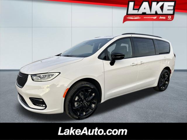 2026 Chrysler Pacifica PACIFICA SELECT AWD