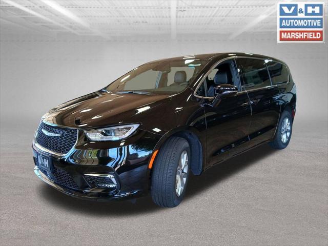 2026 Chrysler Pacifica Select AWD for sale in Marshfield, WI