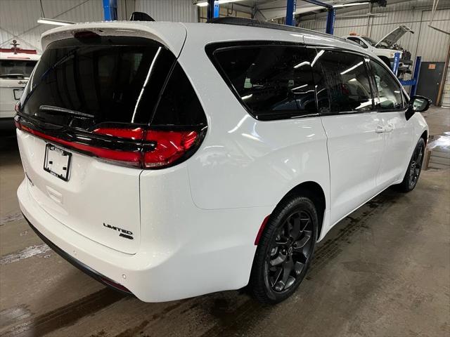 2026 Chrysler Pacifica PACIFICA LIMITED AWD