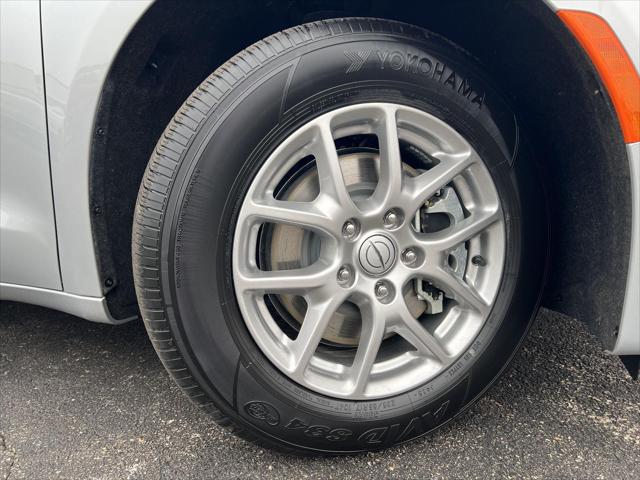 2026 Chrysler Voyager VOYAGER LX