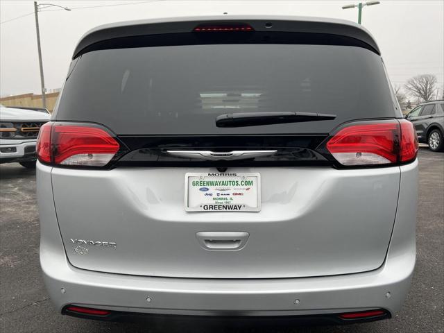 2026 Chrysler Voyager LX