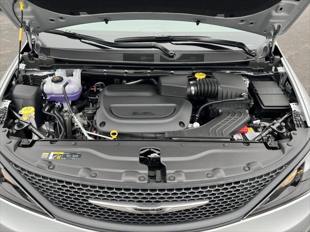 2026 Chrysler Voyager LX