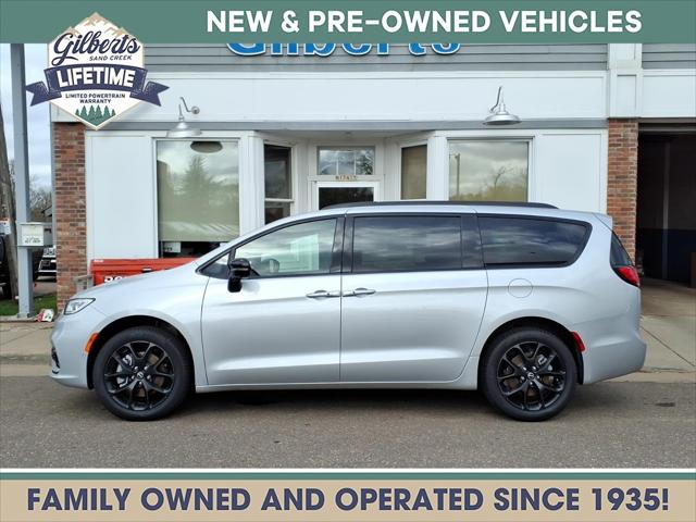 2026 Chrysler Pacifica Select AWD for sale in Sand Creek, WI
