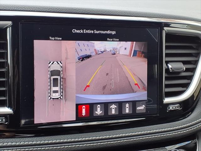 2026 Chrysler Pacifica Select AWD