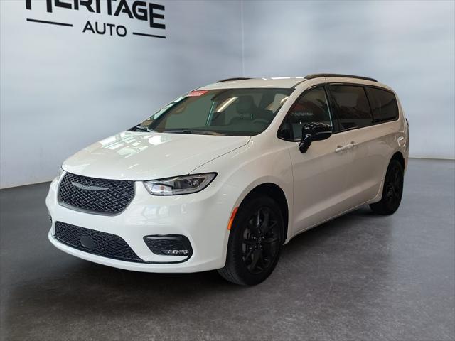 2026 Chrysler Pacifica PACIFICA SELECT AWD
