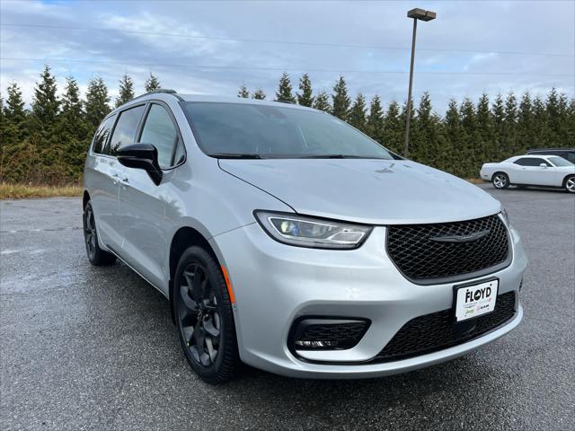 2026 Chrysler Pacifica PACIFICA SELECT AWD
