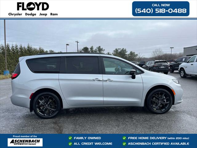 2026 Chrysler Pacifica PACIFICA SELECT AWD