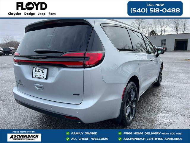 2026 Chrysler Pacifica PACIFICA SELECT AWD
