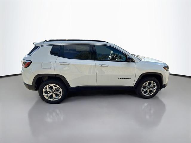 2026 Jeep Compass COMPASS LATITUDE 4X4 2026 Jeep Compass COMPASS LATITUDE 4X4