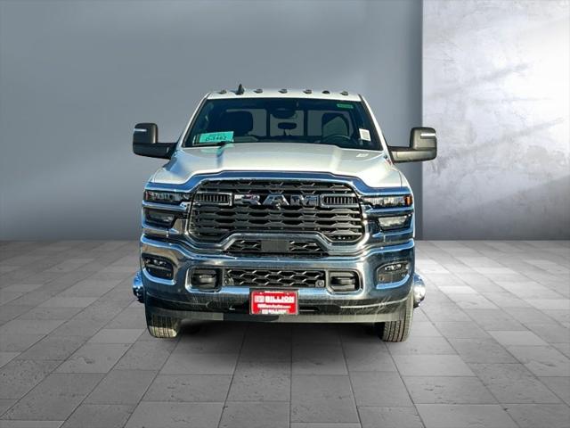 2026 RAM Ram 3500 RAM 3500 TRADESMAN CREW CAB 4X4 8 BOX