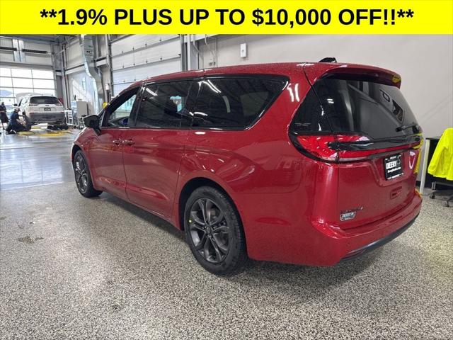 2026 Chrysler Pacifica Select