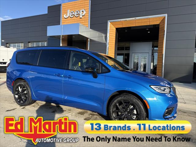 2026 Chrysler Pacifica PACIFICA LIMITED AWD