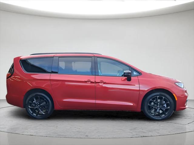 2026 Chrysler Pacifica PACIFICA SELECT AWD
