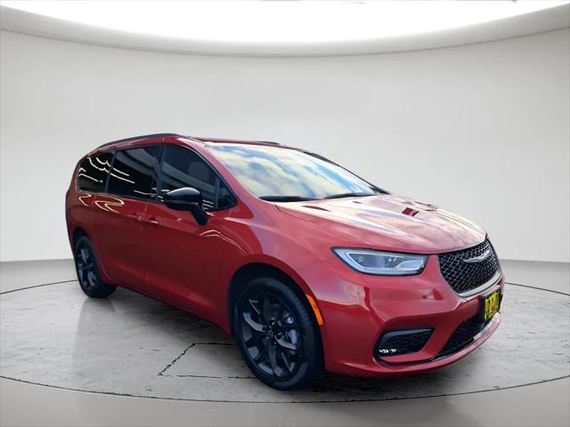 2026 Chrysler Pacifica PACIFICA SELECT AWD