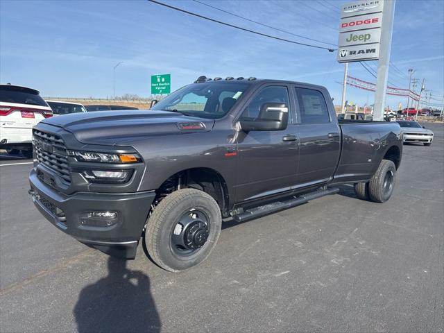 2026 RAM Ram 3500 RAM 3500 TRADESMAN CREW CAB 4X4 8 BOX