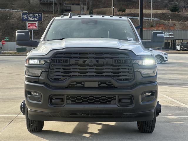 2026 RAM Ram 3500 Chassis Cab RAM 3500 TRADESMAN CHASSIS REGULAR CAB 4X4 84 CA 2026 RAM Ram 3500 Chassis Cab RAM 3500 TRADESMAN CHASSIS REGULAR CAB 4X4 84 CA