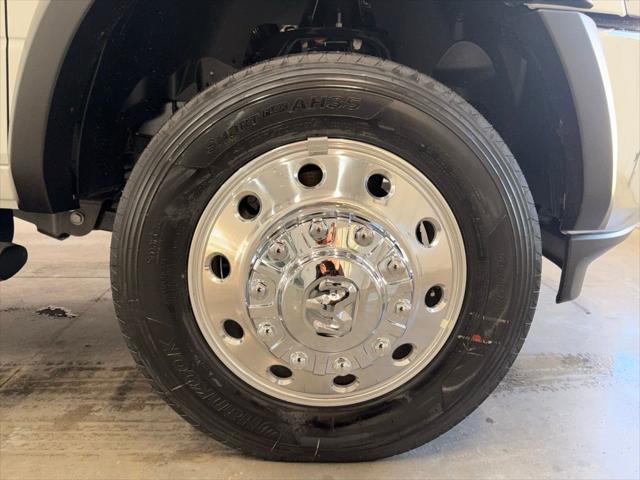 2026 RAM Ram 5500 Chassis Cab RAM 5500 TRADESMAN CHASSIS REGULAR CAB 4X4 84 CA 2026 RAM Ram 5500 Chassis Cab RAM 5500 TRADESMAN CHASSIS REGULAR CAB 4X4 84 CA