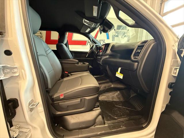 2026 RAM Ram 3500 Chassis Cab RAM 3500 TRADESMAN CREW CAB CHASSIS 4X4 60 CA 2026 RAM Ram 3500 Chassis Cab RAM 3500 TRADESMAN CREW CAB CHASSIS 4X4 60 CA