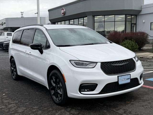 2026 Chrysler Pacifica PACIFICA SELECT AWD