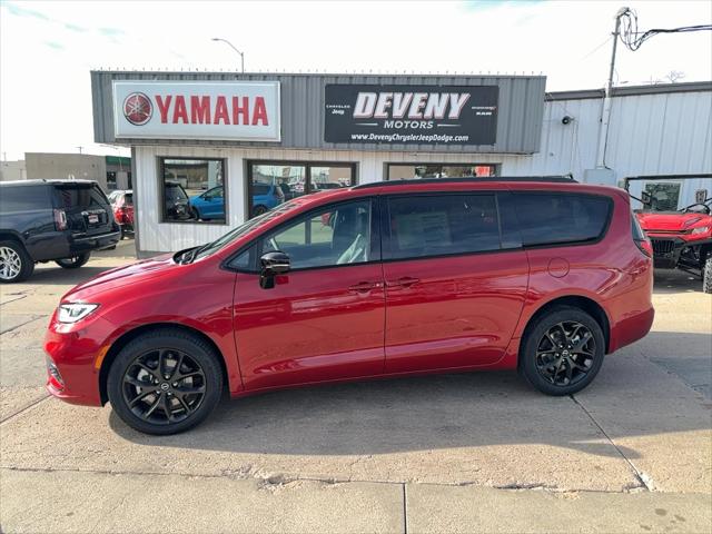 2026 Chrysler Pacifica PACIFICA SELECT AWD