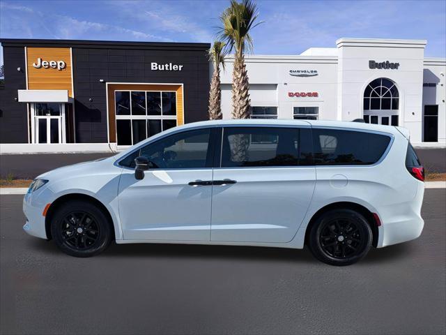 2026 Chrysler Voyager VOYAGER LX