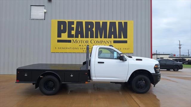 2026 RAM Ram 3500 Chassis Cab RAM 3500 TRADESMAN CHASSIS REGULAR CAB 4X4 60 CA