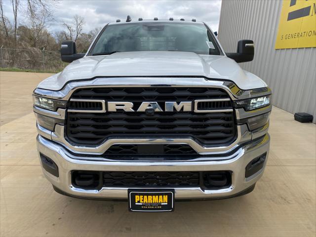 2026 RAM Ram 3500 Chassis Cab RAM 3500 TRADESMAN CREW CAB CHASSIS 4X4 60 CA 2026 RAM Ram 3500 Chassis Cab RAM 3500 TRADESMAN CREW CAB CHASSIS 4X4 60 CA
