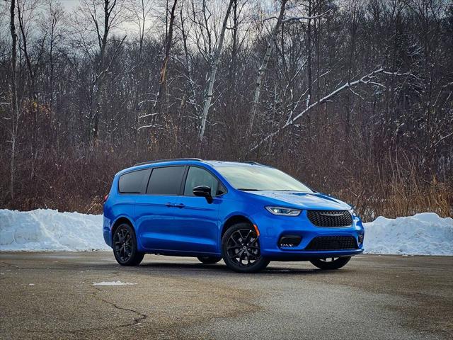 2026 Chrysler Pacifica PACIFICA SELECT AWD
