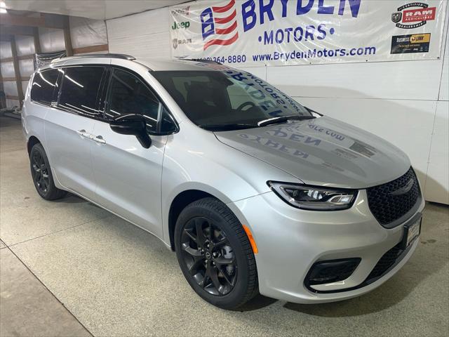 2026 Chrysler Pacifica PACIFICA SELECT AWD