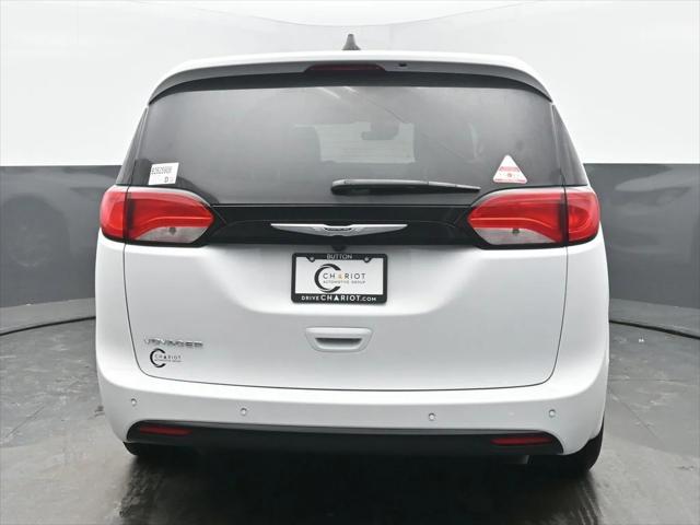 2026 Chrysler Voyager LX