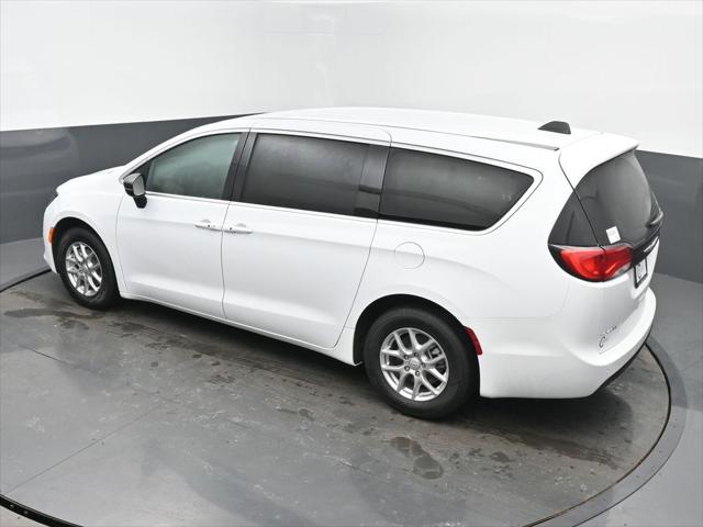 2026 Chrysler Voyager LX