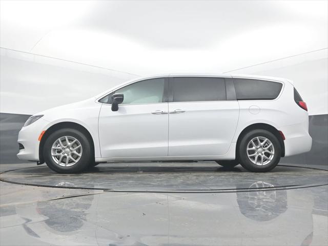 2026 Chrysler Voyager LX