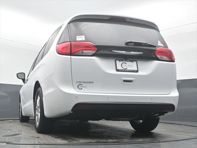 2026 Chrysler Voyager LX