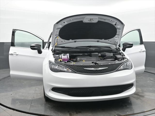 2026 Chrysler Voyager LX