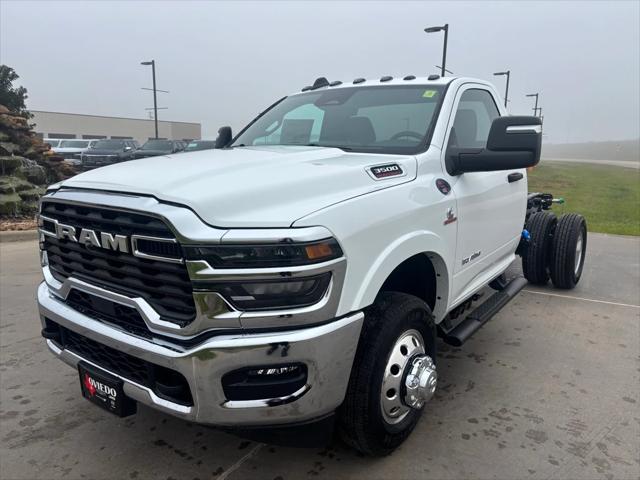 2026 RAM Ram 3500 Chassis Cab RAM 3500 BIG HORN CHASSIS REGULAR CAB 4X4 60 CA 2026 RAM Ram 3500 Chassis Cab RAM 3500 BIG HORN CHASSIS REGULAR CAB 4X4 60 CA