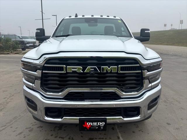 2026 RAM Ram 3500 Chassis Cab RAM 3500 BIG HORN CHASSIS REGULAR CAB 4X4 60 CA 2026 RAM Ram 3500 Chassis Cab RAM 3500 BIG HORN CHASSIS REGULAR CAB 4X4 60 CA