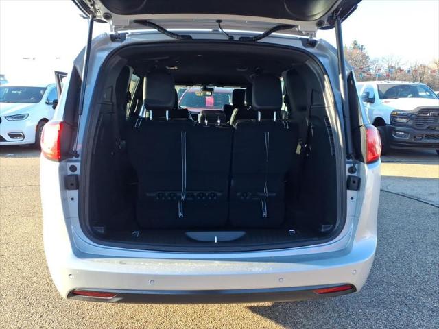 2026 Chrysler Voyager LX