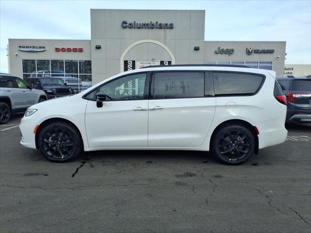 2026 Chrysler Pacifica PACIFICA SELECT AWD