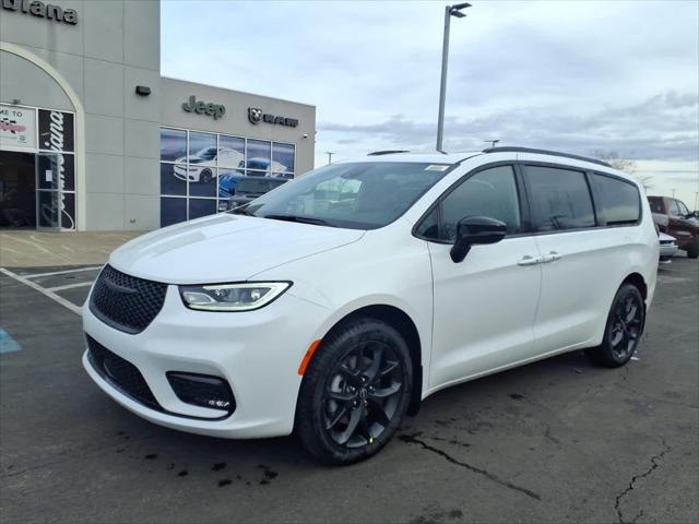 2026 Chrysler Pacifica PACIFICA SELECT AWD