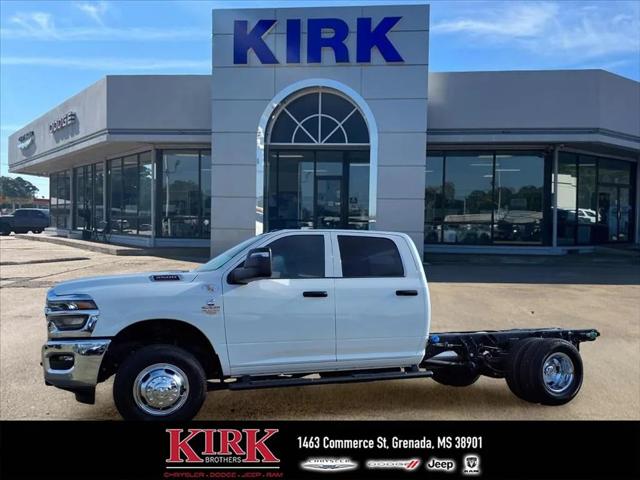 2026 RAM Ram 3500 Chassis Cab RAM 3500 TRADESMAN CREW CAB CHASSIS 4X4 60 CA