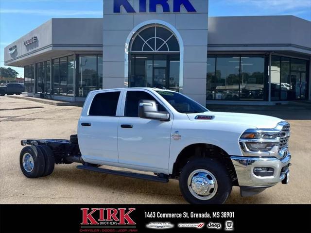 2026 RAM Ram 3500 Chassis Cab RAM 3500 TRADESMAN CREW CAB CHASSIS 4X4 60 CA