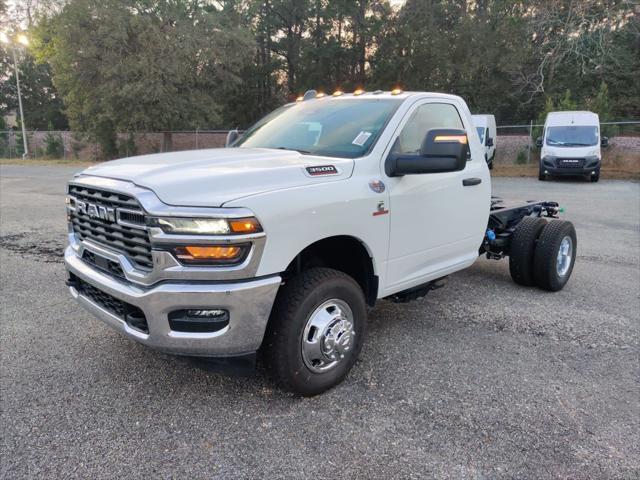 2026 RAM Ram 3500 Chassis Cab RAM 3500 TRADESMAN CHASSIS REGULAR CAB 4X4 60 CA