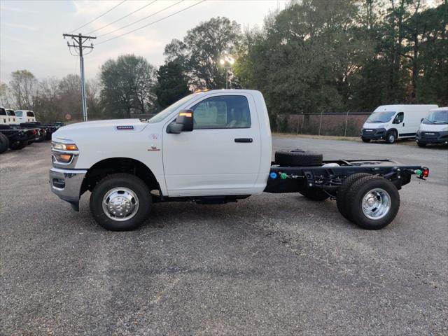 2026 RAM Ram 3500 Chassis Cab RAM 3500 TRADESMAN CHASSIS REGULAR CAB 4X4 60 CA