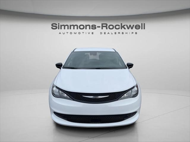 2026 Chrysler Voyager VOYAGER LX