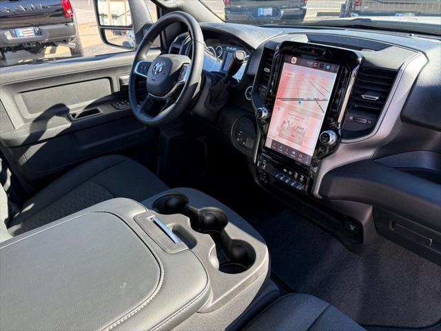 2026 RAM Ram 3500 RAM 3500 TRADESMAN CREW CAB 4X4 8 BOX