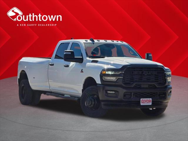 2026 RAM Ram 3500 RAM 3500 TRADESMAN CREW CAB 4X4 8 BOX